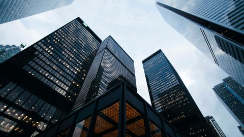 لماذا العقار التجاري خيار ذكي للاستثمار على المدى القصير؟